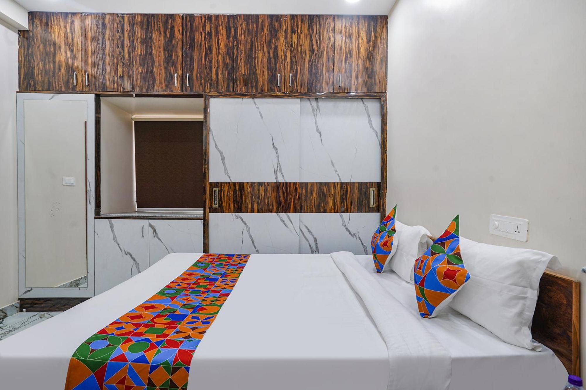 Fabhotel Perams Grand Inn - Hitech City Hyderabad Eksteriør bilde